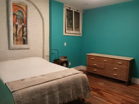 The dog-friendly  cozy apARTment Отели рядом с достопримечательностью «Walls of Jericho»