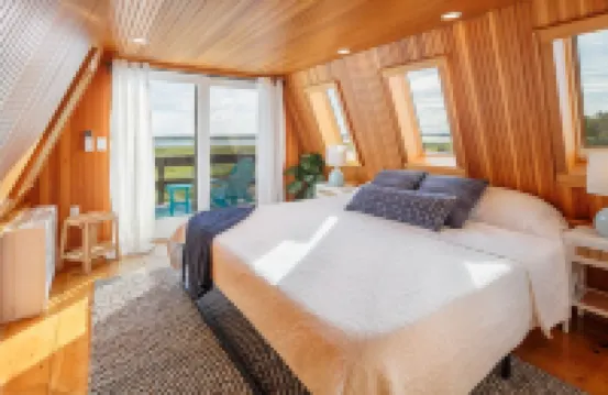 Breathtaking Sunsets on Plum Island at Blue Moon Hotels in Newburyport