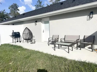 Doubletree Lodge II kingbed/firepit Hotels near Spruce Creek Preserve Guard
