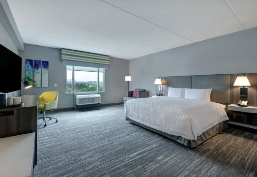 5. 햄프턴 인 & ..