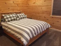 Northern Comfort Overlooking Caribou Lake- Spacious and Secluded