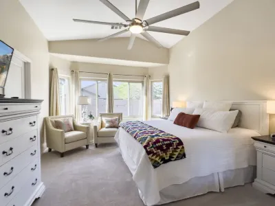 Pool & EV Charger @ Family Friendly comfy house in the heart of Queen Creek Hotels near Kohl's