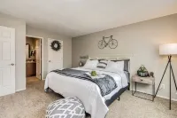 Cozy, Unique, Clean Condo walking distance from Sabino Canyon Tours!