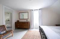 Charming restored 1830s cape Deer Isle