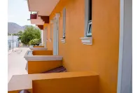 OYO Hotel la Playa فنادق في زيهواتانيجو دي أزويتا