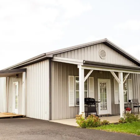 Holland Country Cottage is located in the Golden Triangle!