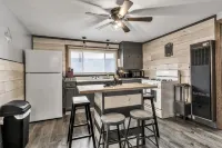 Cayuga Creek Space Hotels in Cheektowaga