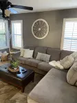 3 Bedroom 2.5 Bath With Hot Tub & Heated Pool! Outside BBQ Area with Fire Pit!