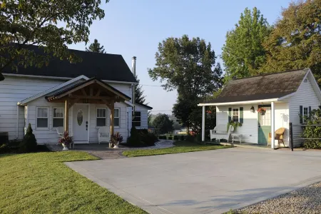 A cozy, relaxing cottage in Ohio's Amish country.