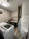 2 Bedroom, King Bed, Pets welcome, washer and dryer