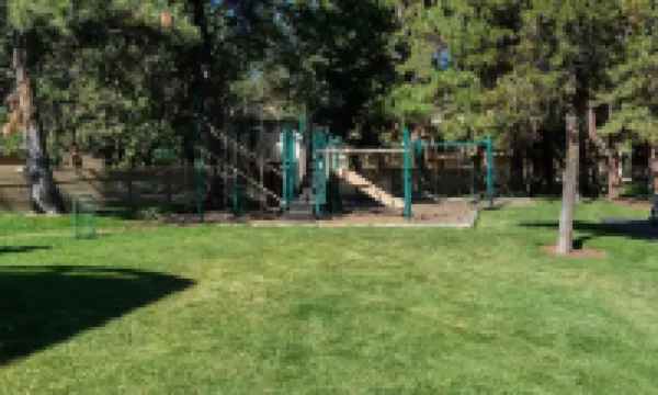 Updated Mount Bachelor Village 2-bedroom Condo,  Enjoy Resort Amenities! with AC