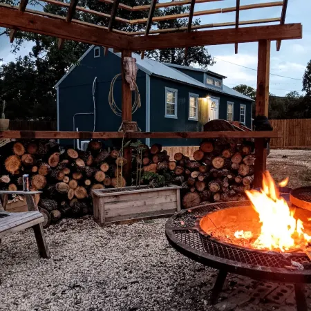 One bedroom cabin with an extra loft sleeping space minutes from the Frio River!