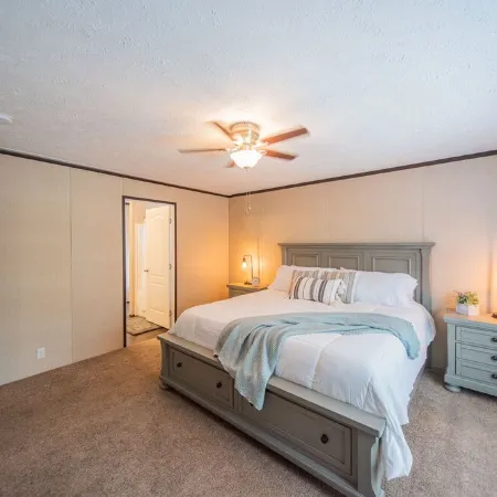 Cheerful 4 bedroom cottage on Kentucky lake