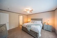 Cheerful 4 bedroom cottage on Kentucky lake