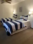 3 bed/3.5 bath Fish Creek condo: walking distance to beach/parks