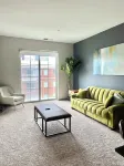 Quiet King Size with City Views