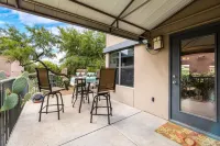 Ventana Canyon 2 bd, 2 ba casita sleeps six. Catalina Mountain view from patio.