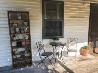 Davidson's Cottage Penola: Open fire, AC, Wifi, SMART TV, Garden Pet Friendly