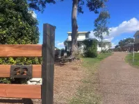 Cosy little cottage in Brightwaters NSW close to the shores of Lake Macquarie.
