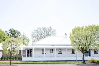 The Welcome Inn | Central Orange | Large and newly renovated