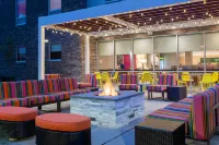 هوم 2 سويتس باي هيلتون سميث فيلد، آر آي فنادق في سميثفيلد