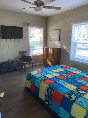 4 Bedroom Home Away From Home- REMODELED 10/21