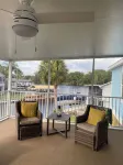 Weekly/Monthly Discount: NEW Waterfront Home/Room for Boat/Close to Springs