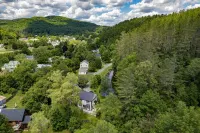 NEW Vermont Luxury in Woodstock Village: Private Home, Pond & Mountain Views Hotels in Woodstock