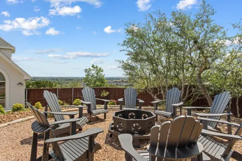Upscale Comfort in Dripping Springs - The Goodnight House - Spacious 4/3 - Views - Luxury