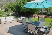 Locally owned family-friendly mountain getaway!