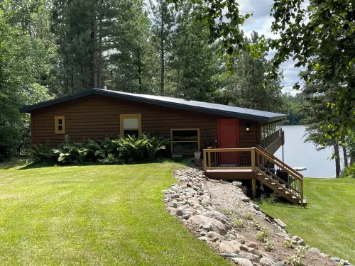 Whispering Pines Lakeside Retreat