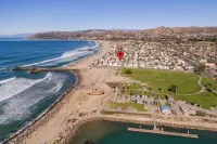 Contemporary Beach Getaway with Expansive Views