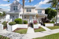 Majestic Marina View- 2/2.5 townhome looking over Hawks Cay Marina. - Homestays