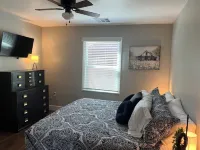 Two Bedroom cottage sleeps 6 & just 7 min from Viejas Casino