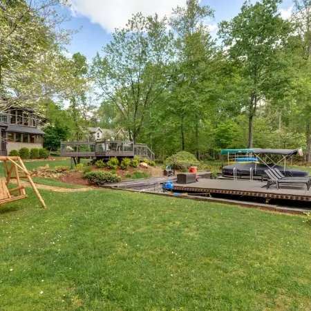 Lake Front, Pet, Game Room, Dock, Swim-Fish-Boat, Fire Pit, New Boat Rental