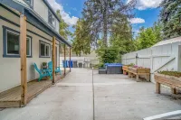 Chic Downtown Loveland Cottage- Close to Rocky Mountain National Park! Các khách sạn gần Timberlane Farm Museum