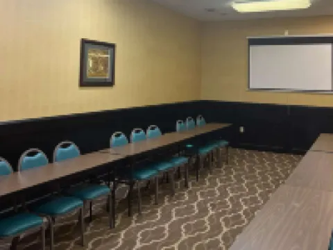 Comfort Inn & Suites Hotels in Burnet