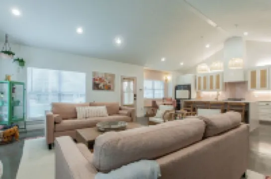 The Sterling House: Brand New Home Steps from Magnolia