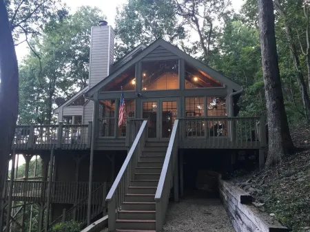 Luxury Mountain Escape Golf Hiking  Waterfalls  3Br Cabin w/ Hot Tub,