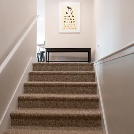 Spacious and Bright Downtown APT with River View