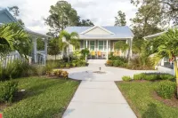 Key West Style Apartment - with pool/hot-tub