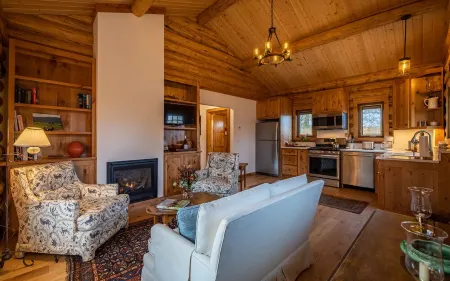 Cozy Cody Cottage located in the heart of downtown Cody!