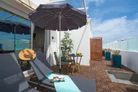 Luxurious B2 in a small complex with communal heated pool 100m from the sea Các khách sạn ở Charco del Palo