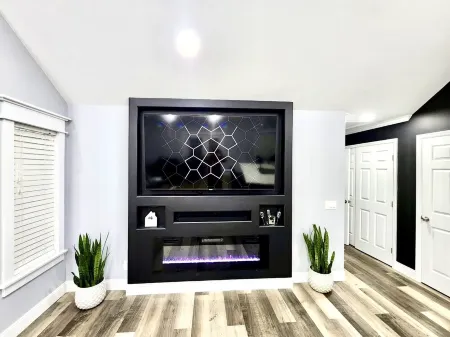 PoolerBnB, Spacious Modern Getaway near Savannah! Отели рядом с достопримечательностью «Спортивная площадка Стиплчейз»