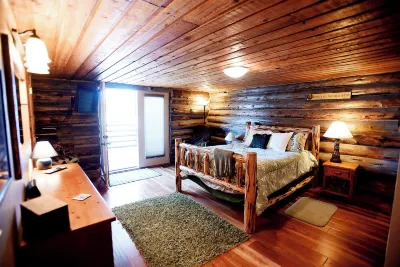 5 bedroom custom Lodge, log home. rec room, on river, fishing, open kitchen