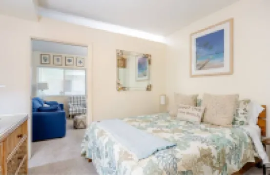 Tranquil setting one bedroom condo on Pass a grille beach