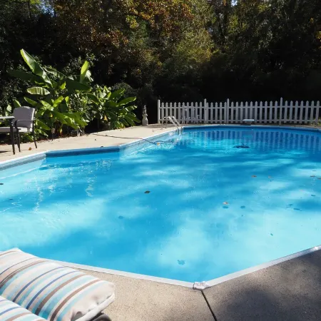 Homemade in Hickory! Salt Water Pool!