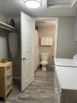 Cozy MidCentury • EntireApt 1-Bed/1-Bath