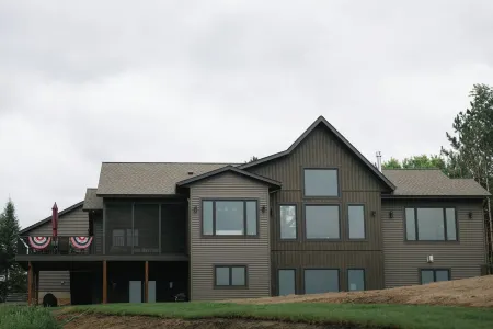 Lakefront Retreat on South Center Lake