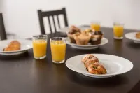 Maison Manon. Moderne + Bien Équipé + Grand Jardin فنادق في Comines